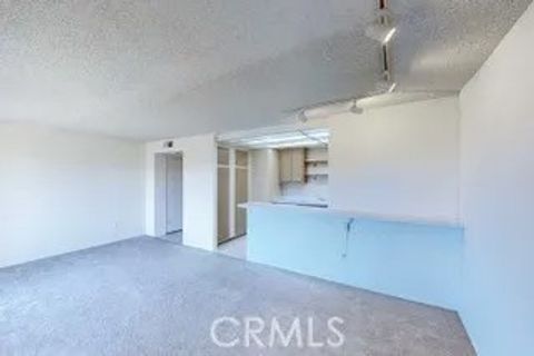 Tiny photo for 6600 Warner Ave, Huntington Beach, CA 92647 (MLS # CV26012497)