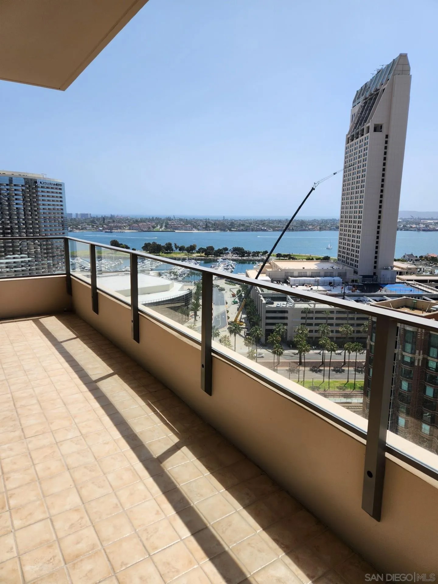 550 Front St. 1706