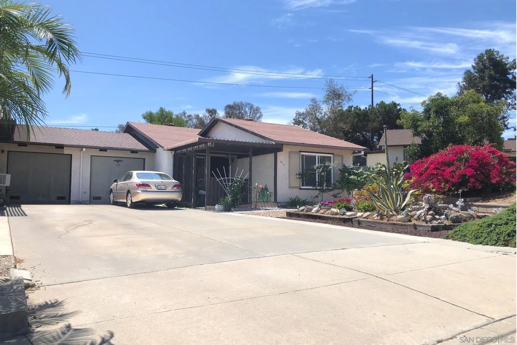Photo of 4517 Quailridge Dr, Oceanside, CA 92056 (MLS # 260006571)