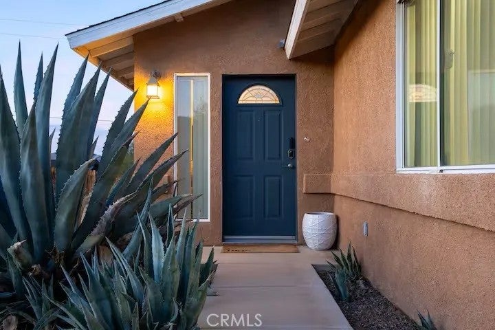 61620 Crest Circle Drive