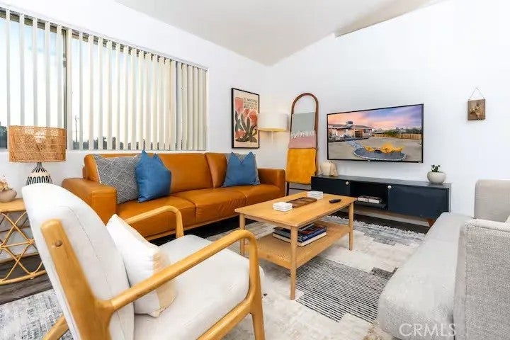 61620 Crest Circle Drive
