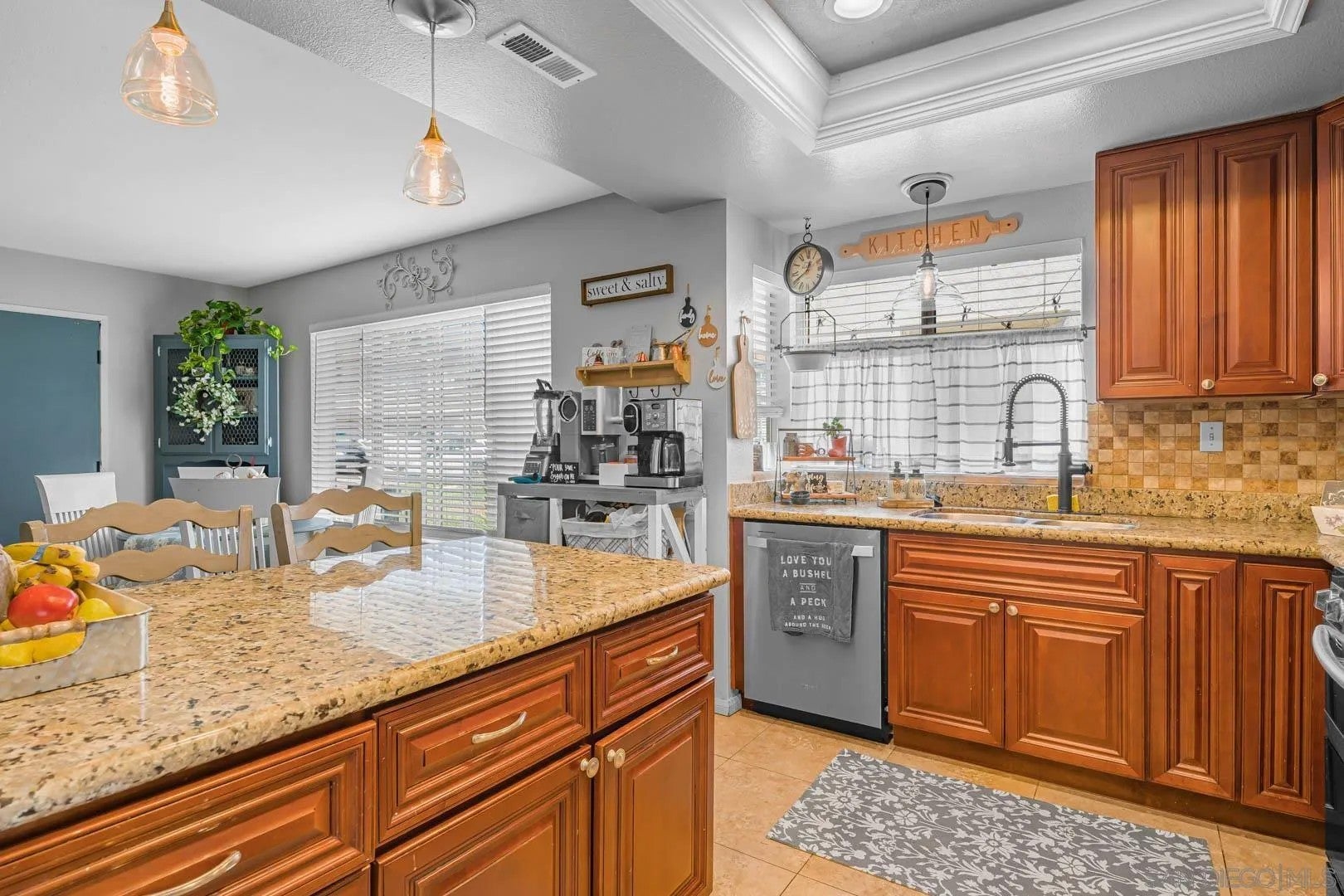 2323 Manzana Way