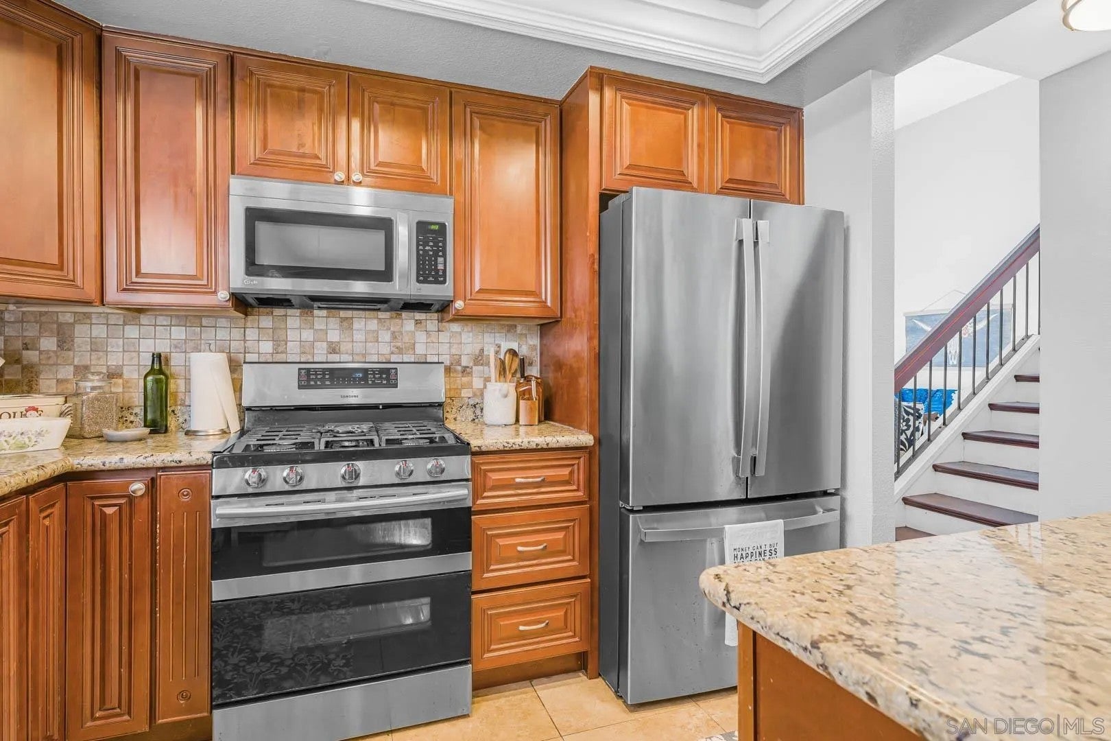 2323 Manzana Way