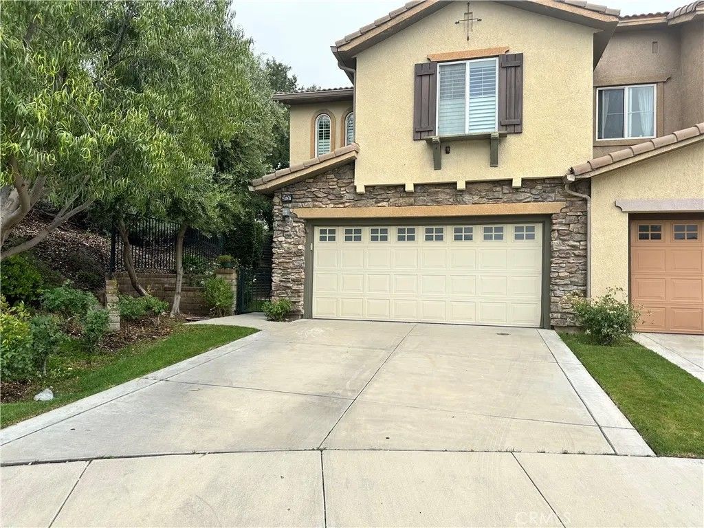 Photo of 26757 Via Amare, Valencia, CA 91381 (MLS # SR26107532)