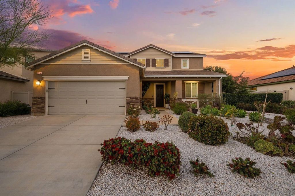 Photo of 28512 Ironwood Ct, Murrieta, CA 92563 (MLS # 260005451)