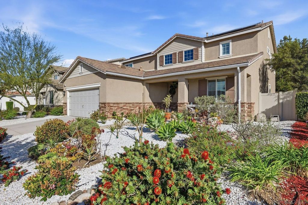 Photo of 28512 Ironwood Ct, Murrieta, CA 92563 (MLS # 260005451)
