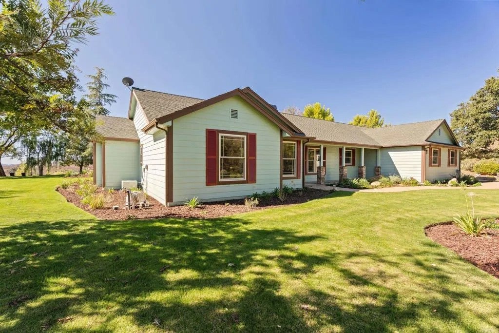 Photo of 6378 Japatul Vista Lane, Alpine, CA 91901 (MLS # PTP2607980)