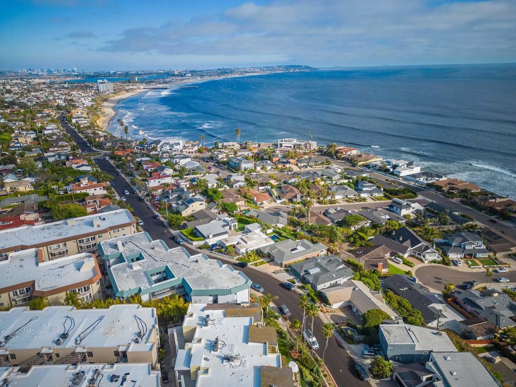 Photo of 5383 Chelsea #201, La Jolla, CA 92037 (MLS # 260011615)