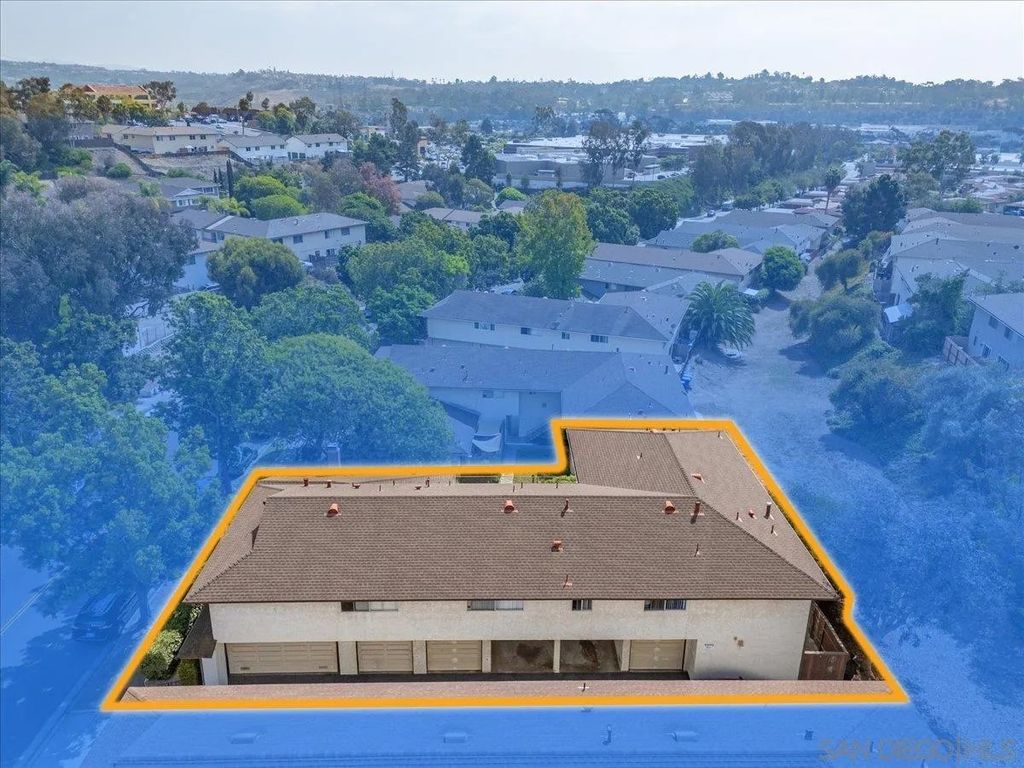 Photo of 2139 Via Esmarca, Oceanside, CA 92054 (MLS # 250041840)