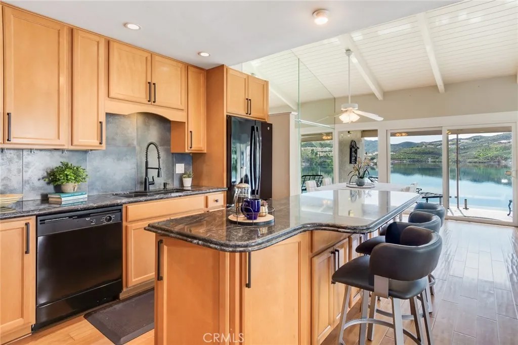 22196 Treasure Island