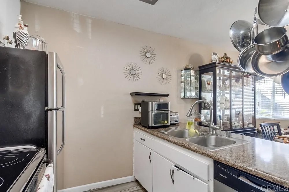12616 Lakeshore Drive 1