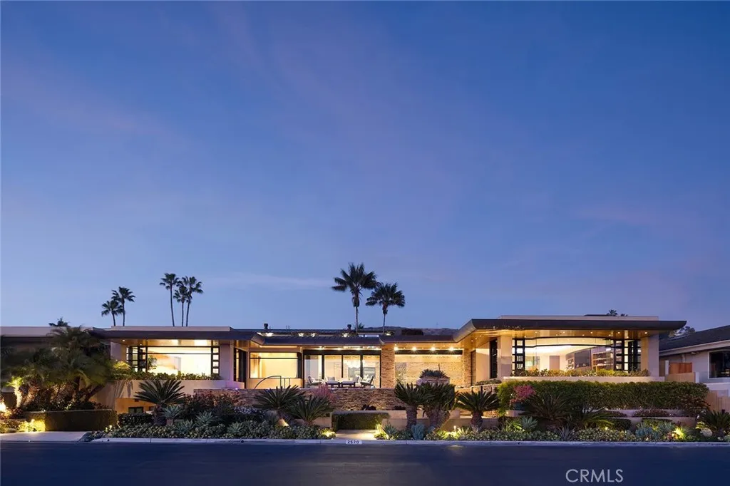 2526 Riviera Drive