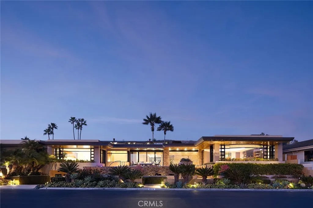 2526 Riviera Drive