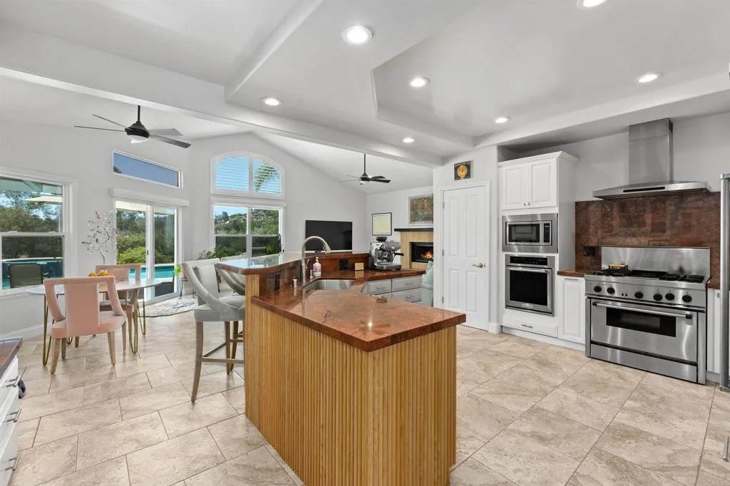 12711 Big Bend Way