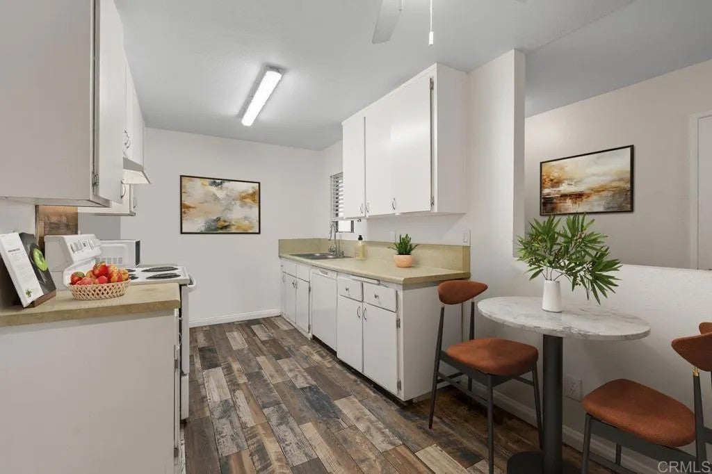 Photo of 634 8 th St #Apt 4, Imperial Beach, CA 91932 (MLS # PTP2604148)