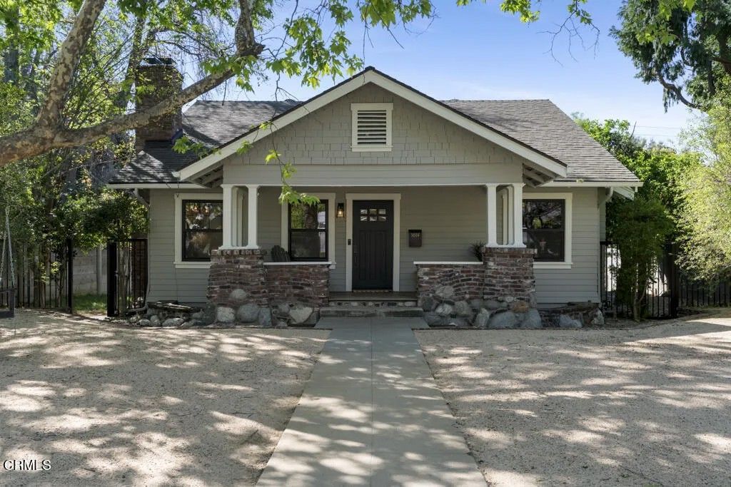 Photo of 1614 Las Lunas Street, Pasadena, CA 91106 (MLS # P1-26324)