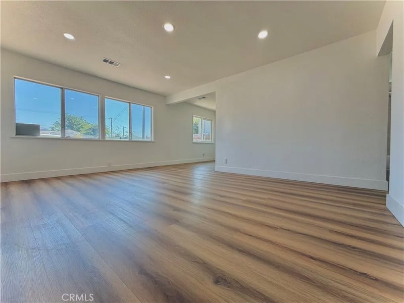 4396 Sepulveda Avenue