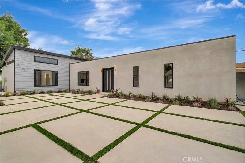 19513 Cantara Street