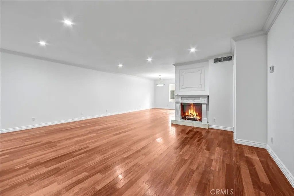 Photo of 9637 Via Rimini #121, Burbank, CA 91504 (MLS # BB26011736)