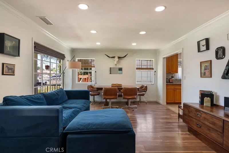 346 W Artesia