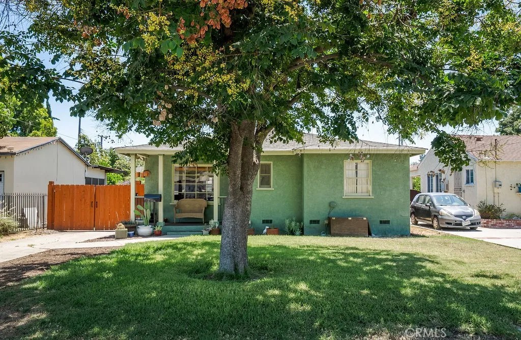 346 W Artesia