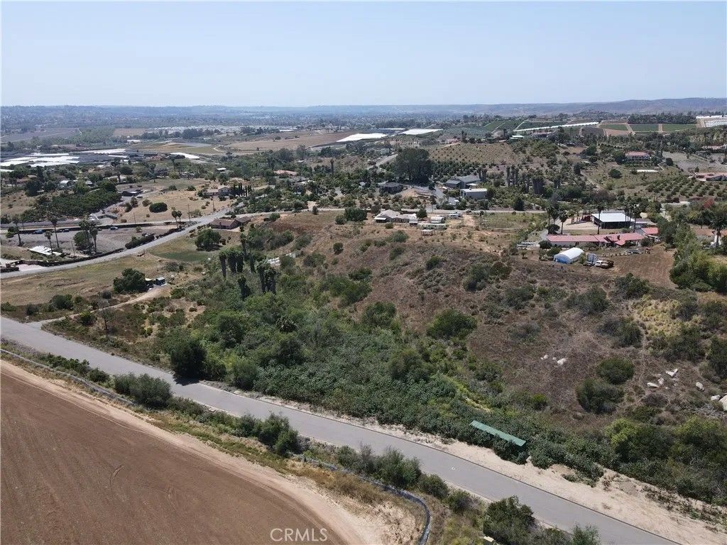 Photo of 712 Sleeping Indian, Oceanside, CA 92057 (MLS # SW26084191)