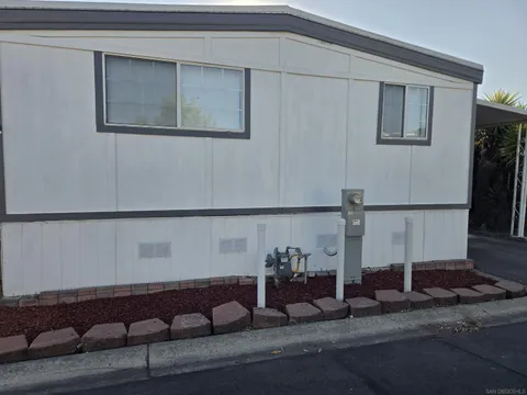 2550 E Valley Parkway Unit 122, Escondido, CA 92027 - #: 250040255