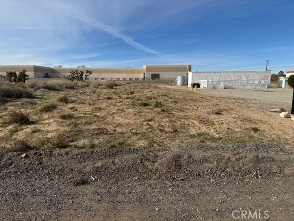 Photo of 42901 6th St E, Lancaster, CA 93535 (MLS # SR26017319)