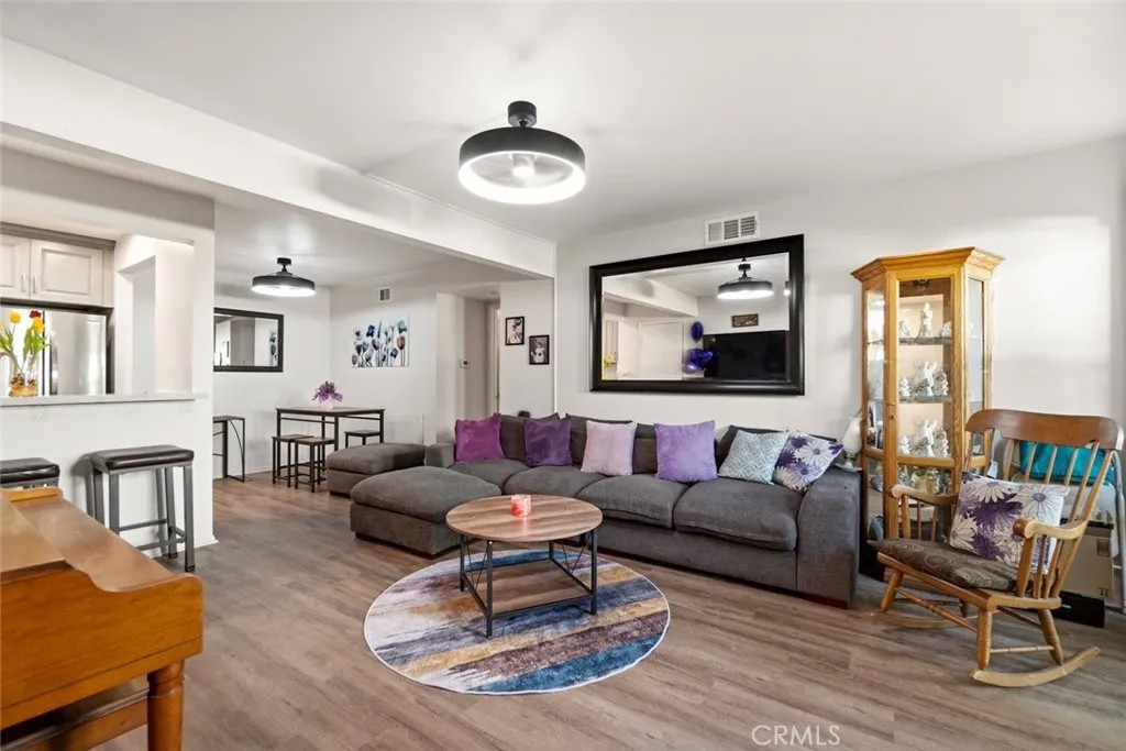 13096 Le Parc 87