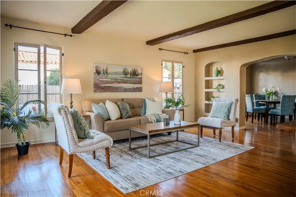 3564 Elmwood
