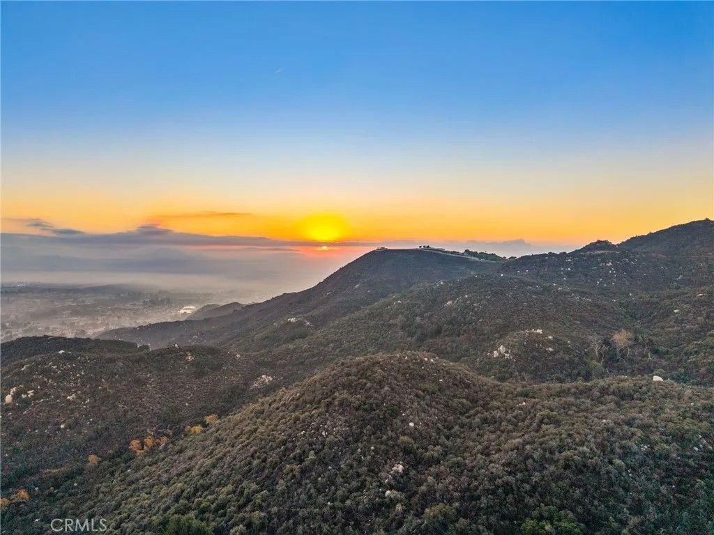 Photo of 31 Via Majorca, Murrieta, CA 92562 (MLS # OC26015049)