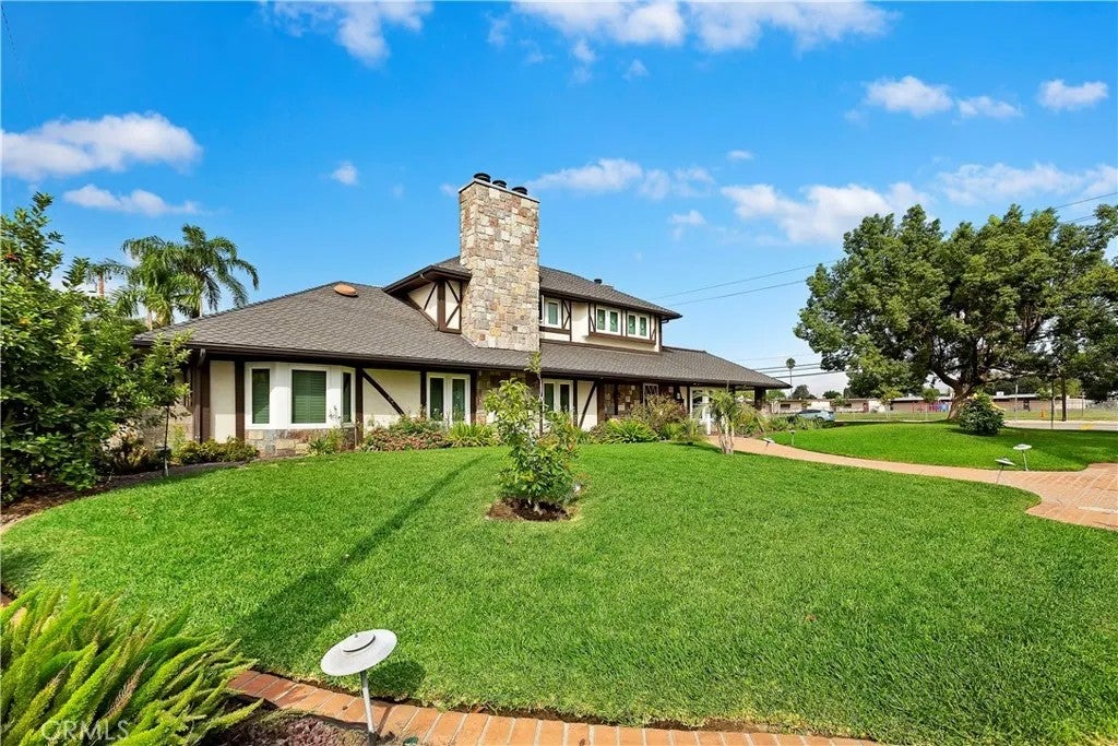 3694 Parkside