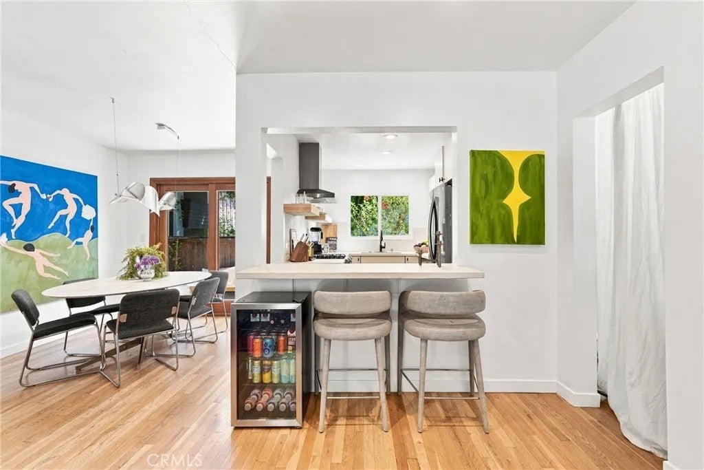 Photo of 6400 Primrose Ave #21, Los Angeles, CA 90068 (MLS # SR26186734)