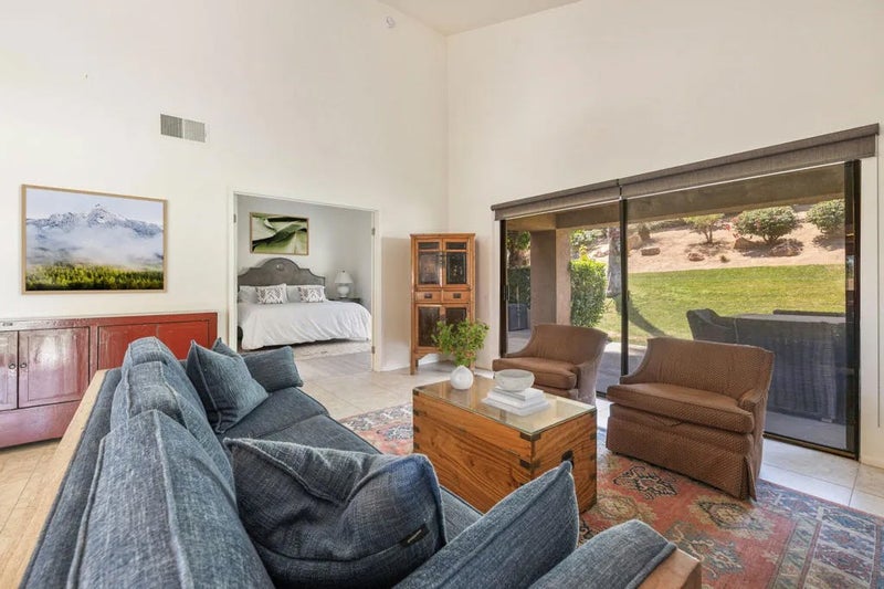 49271 Mariposa Drive