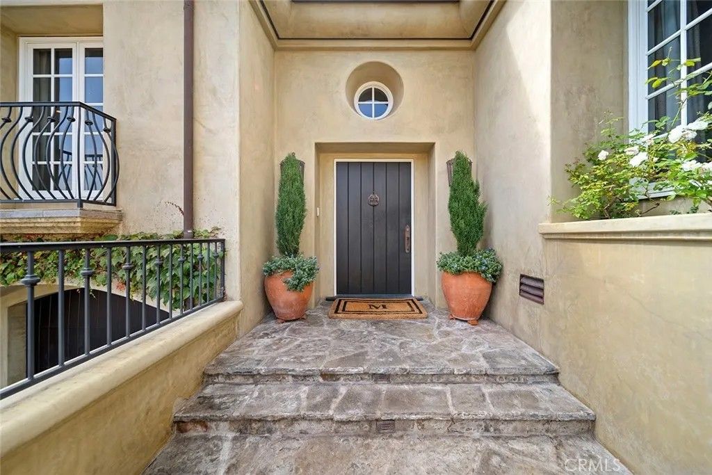 Photo of 839 Emerald Bay, Laguna Beach, CA 92651 (MLS # LG25238371)