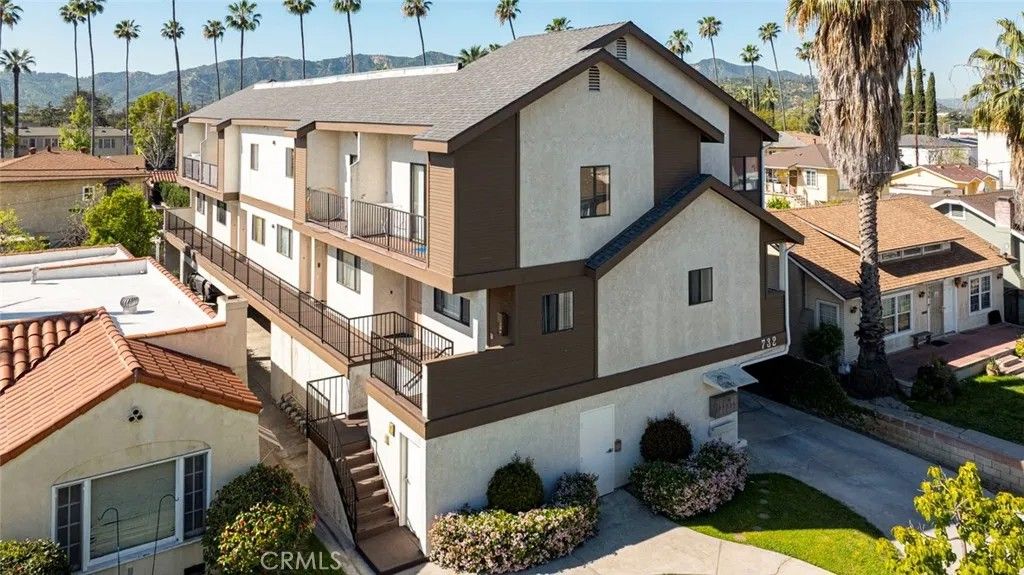 Photo of 732 W Dryden St, Glendale, CA 91202 (MLS # GD26064433)