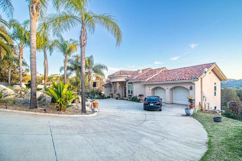 2057 Via Rancho Parkway