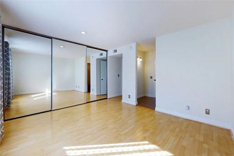 Tiny photo for 10504 Sunland Blvd Boulevard #5, Sunland, CA 91040 (MLS # GD25249482)