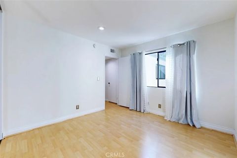 Tiny photo for 10504 Sunland Blvd Boulevard #5, Sunland, CA 91040 (MLS # GD25249482)