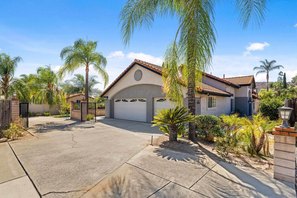 Photo of 12693 Shayann Lane, Lakeside, CA 92040 (MLS # 260023505)