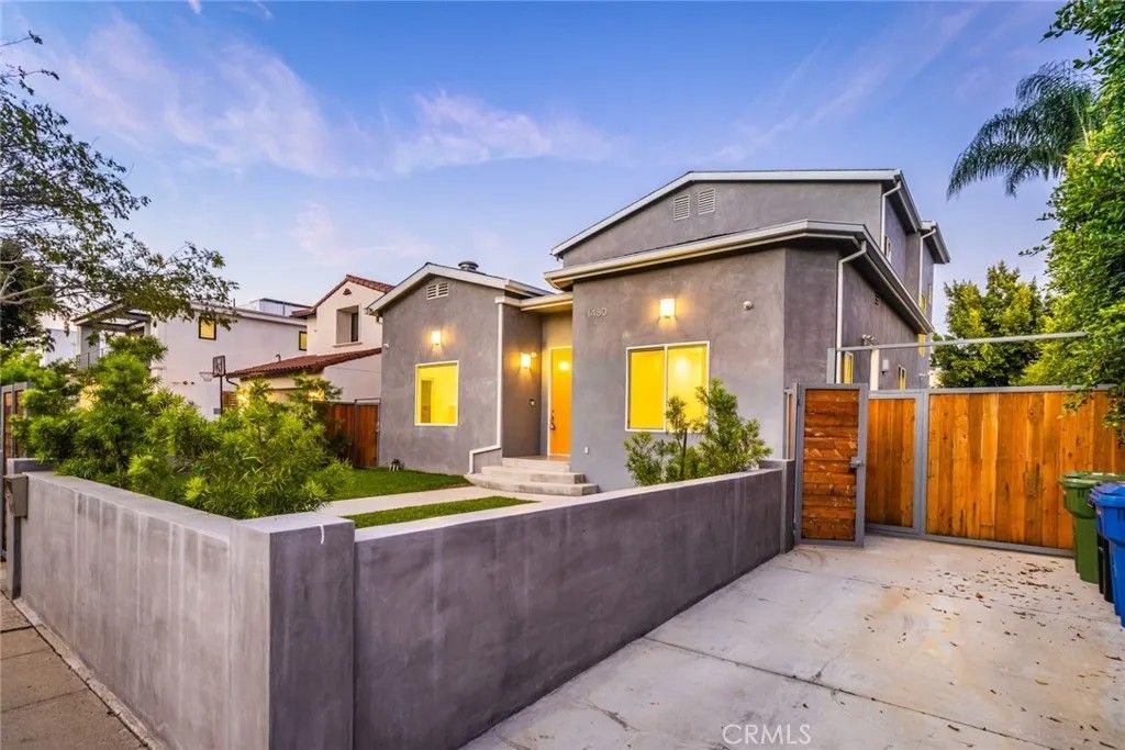 Photo of 1480 S Durango Avenue, Los Angeles, CA 90035 (MLS # CV26061005)