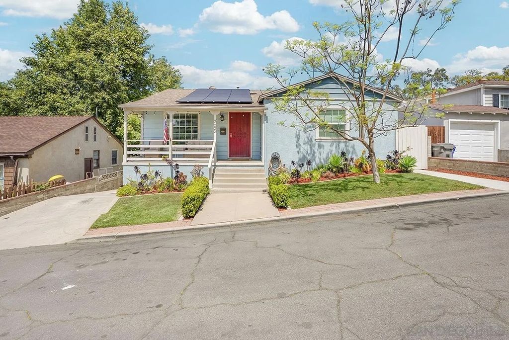 Photo of 7222 Princeton Ave, La Mesa, CA 91941 (MLS # 260008018)