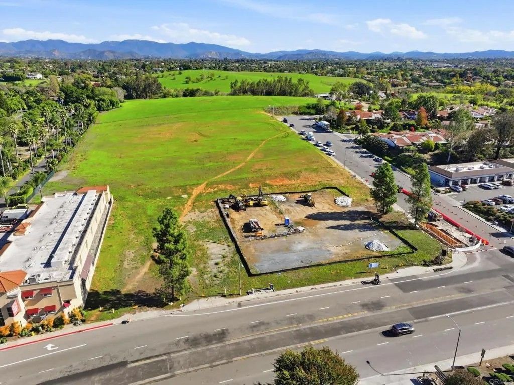 Photo of 1630 S Mission Rd, Fallbrook, CA 92028 (MLS # NDP2511100)