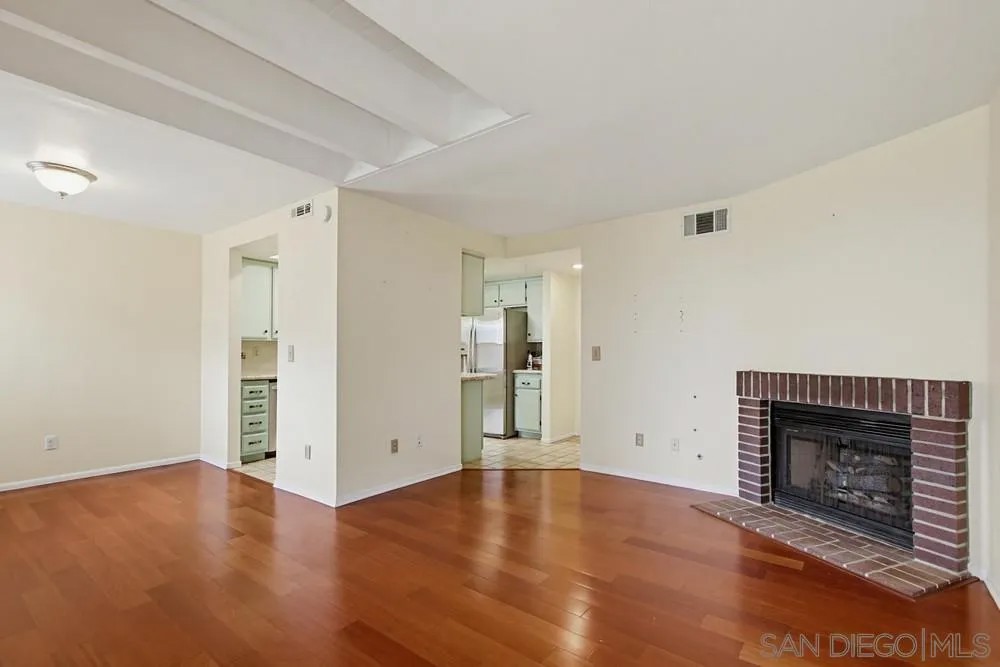 13221 Westmark 28
