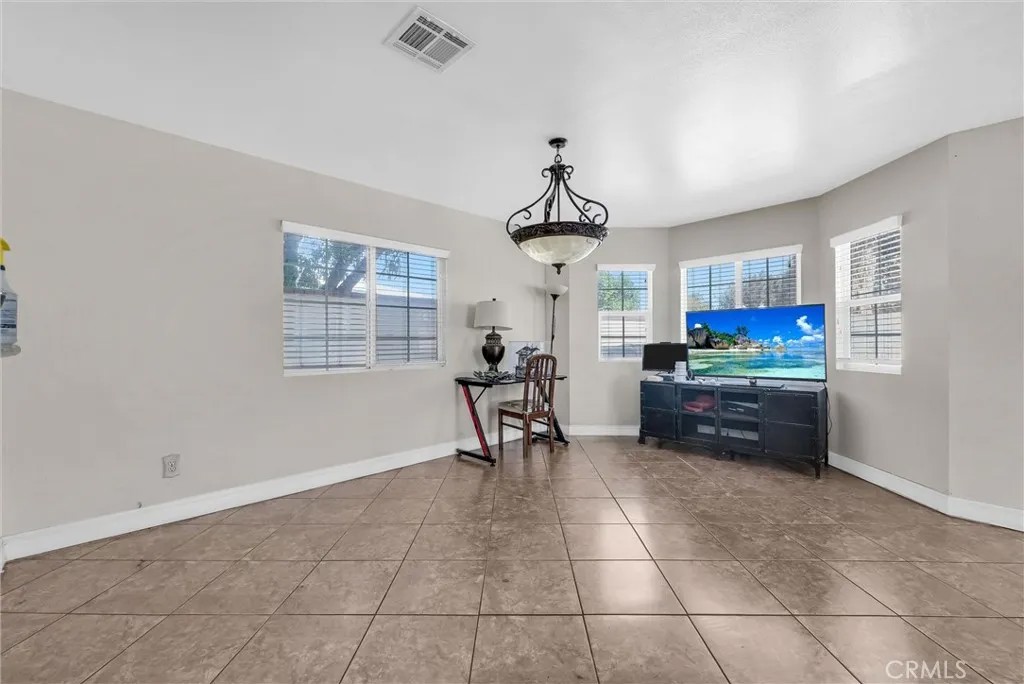 1451 W 10th Street