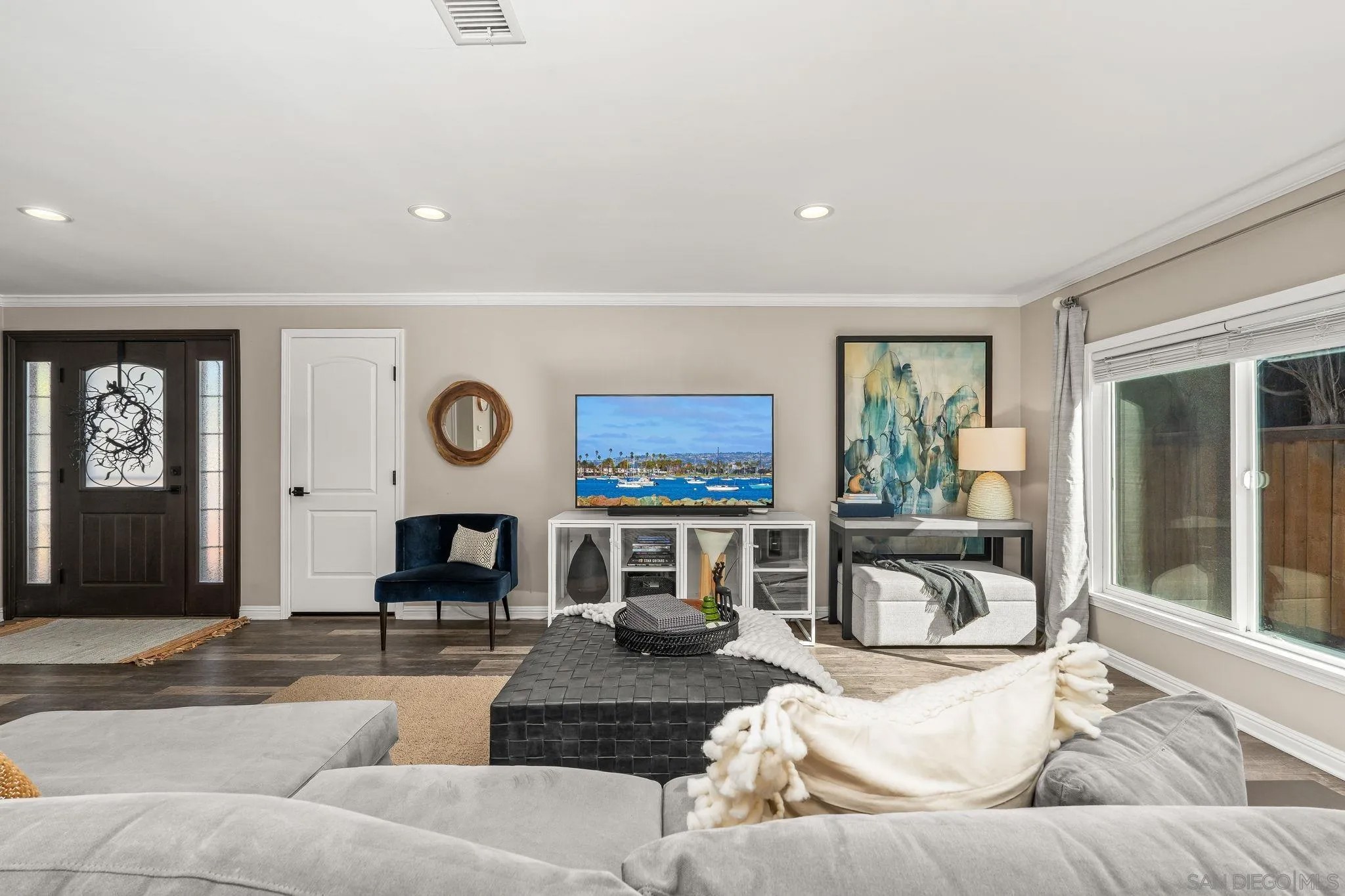 8347 Carlton Oaks Dr.