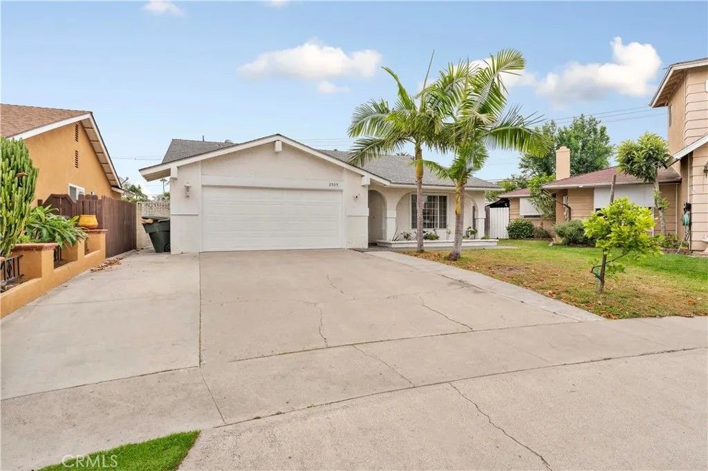 Photo of 2505 W Chain Avenue, Anaheim, CA 92804 (MLS # PW25255152)