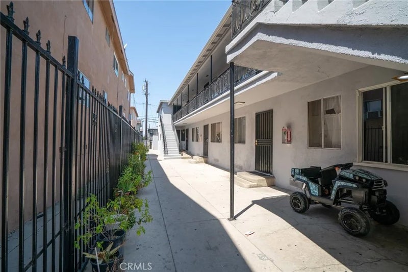1425 Cedar Avenue