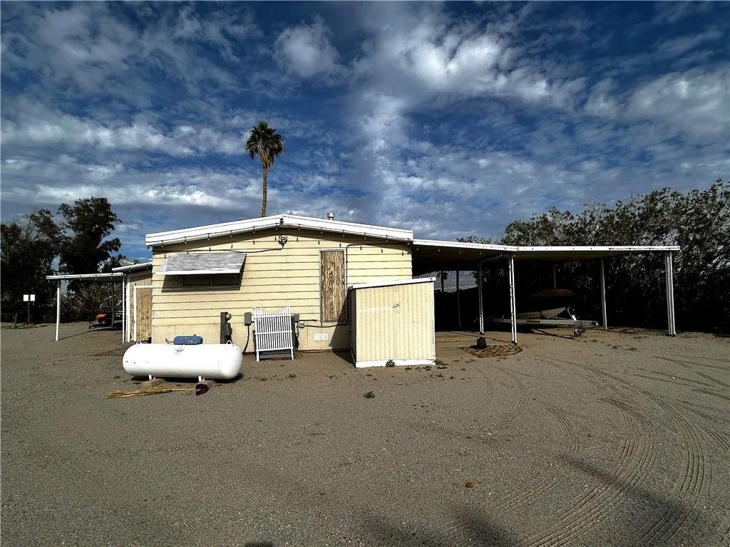 Photo of 1 Sunrise, Needles, CA 92363 (MLS # HD26027810)