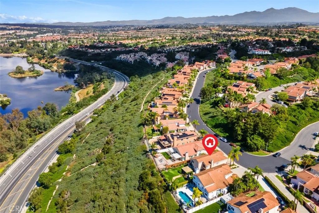 Photo of 29021 Via Pasatiempo, Laguna Niguel, CA 92677 (MLS # OC26059387)